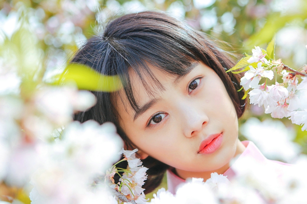 短发美女青春阳光时尚写真