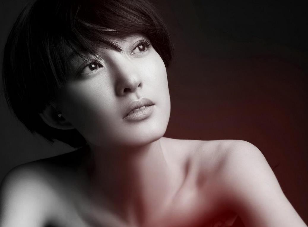 氧气美女王丽坤照片