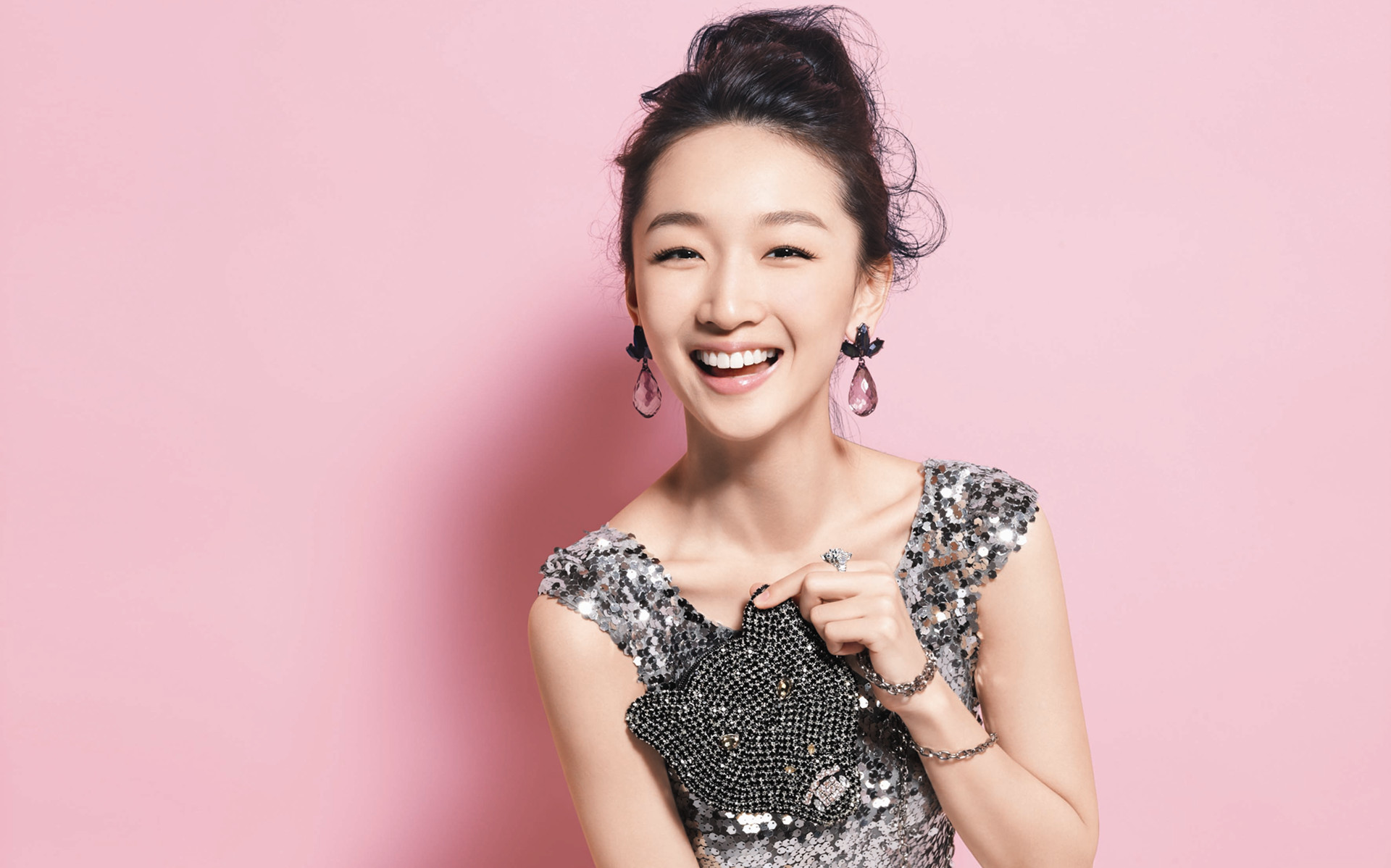 人气小花周冬雨随性图片