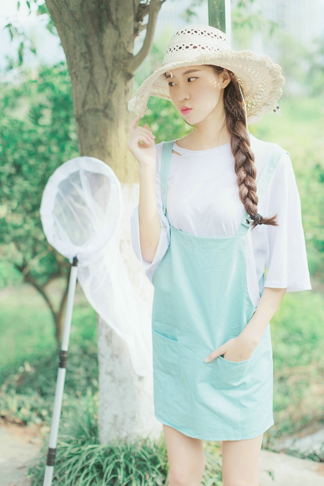 优雅清新女孩可爱迷人写真图片