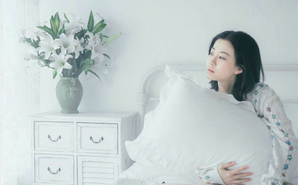 睡眼朦胧清纯娇嫩早安少女