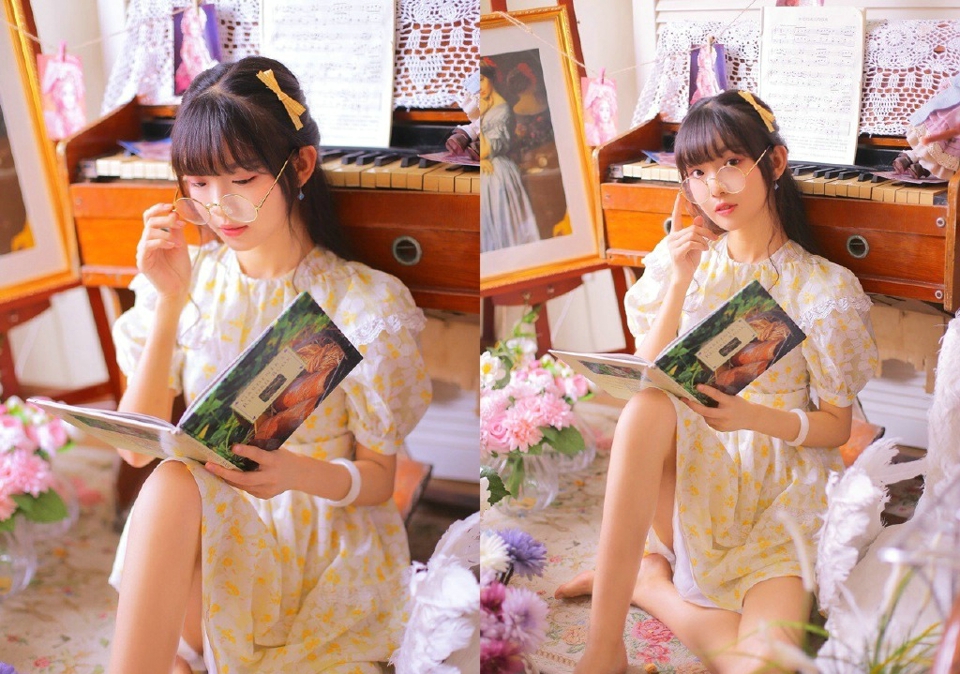 可爱少女甜美文静私房悠闲时光