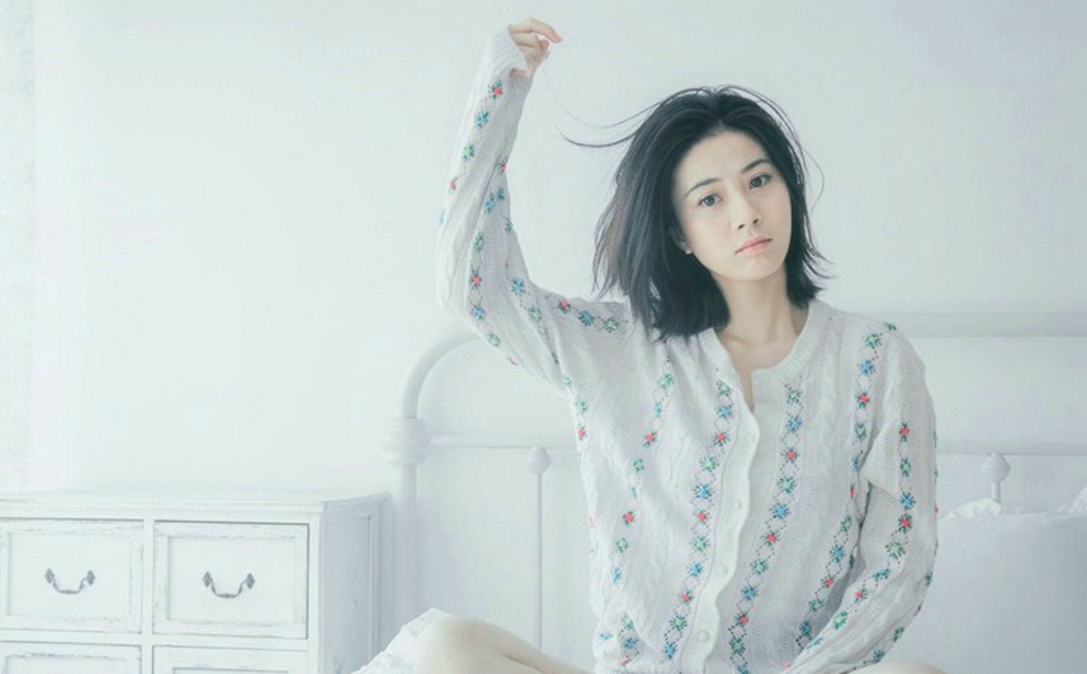 睡眼朦胧清纯娇嫩早安少女