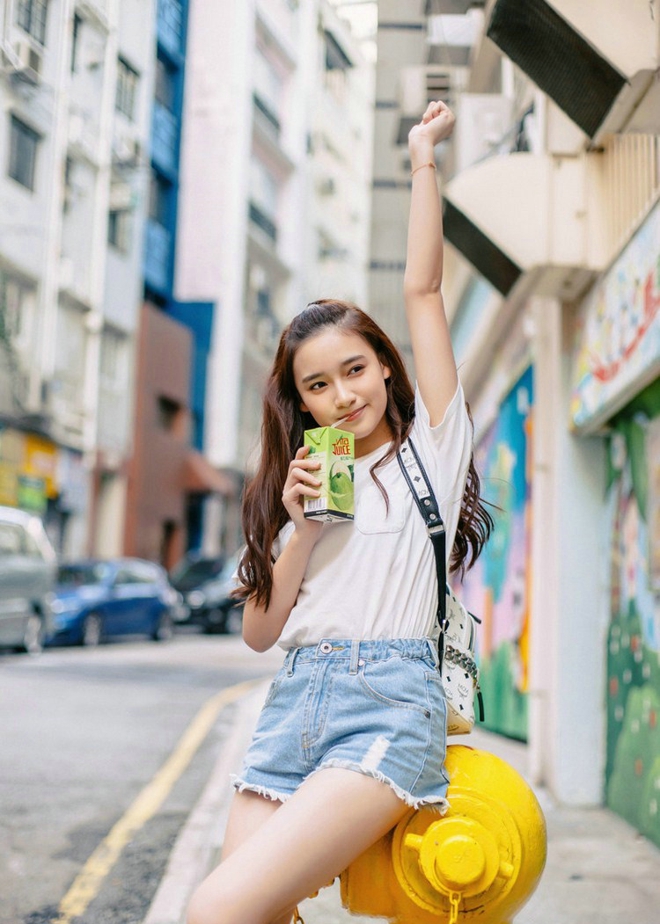 阳光文艺小清新女生星期天写真