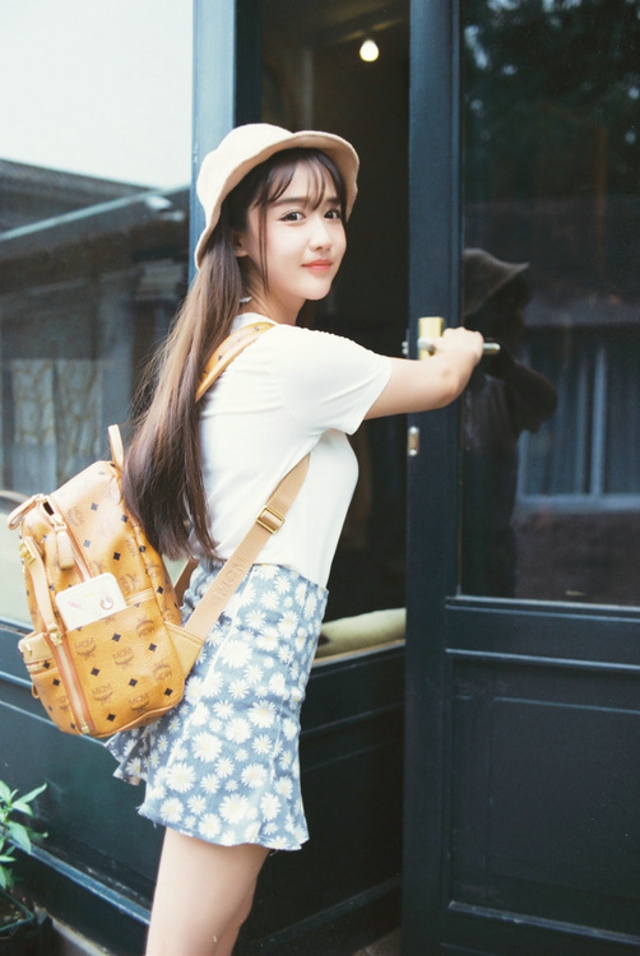 可爱妹纸萌萌迷人街拍