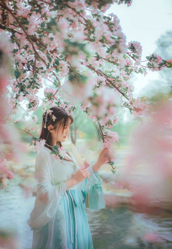 优雅古典小美女细腻容颜