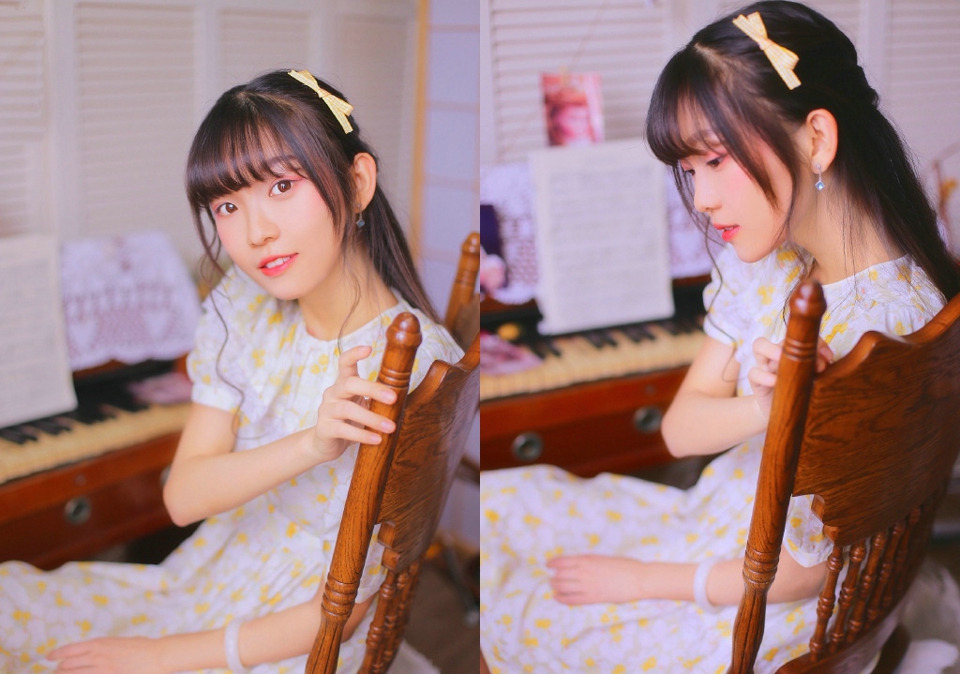 可爱少女甜美文静私房悠闲时光