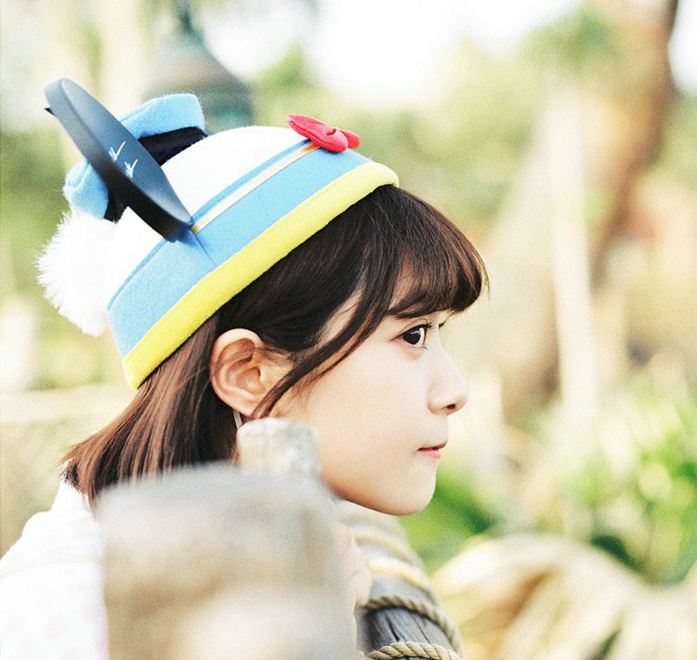 可爱呆萌漂亮女生游园写真