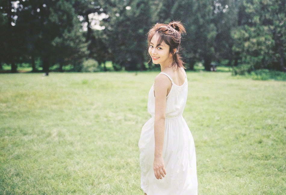 笑容甜美谭松韵高清壁纸