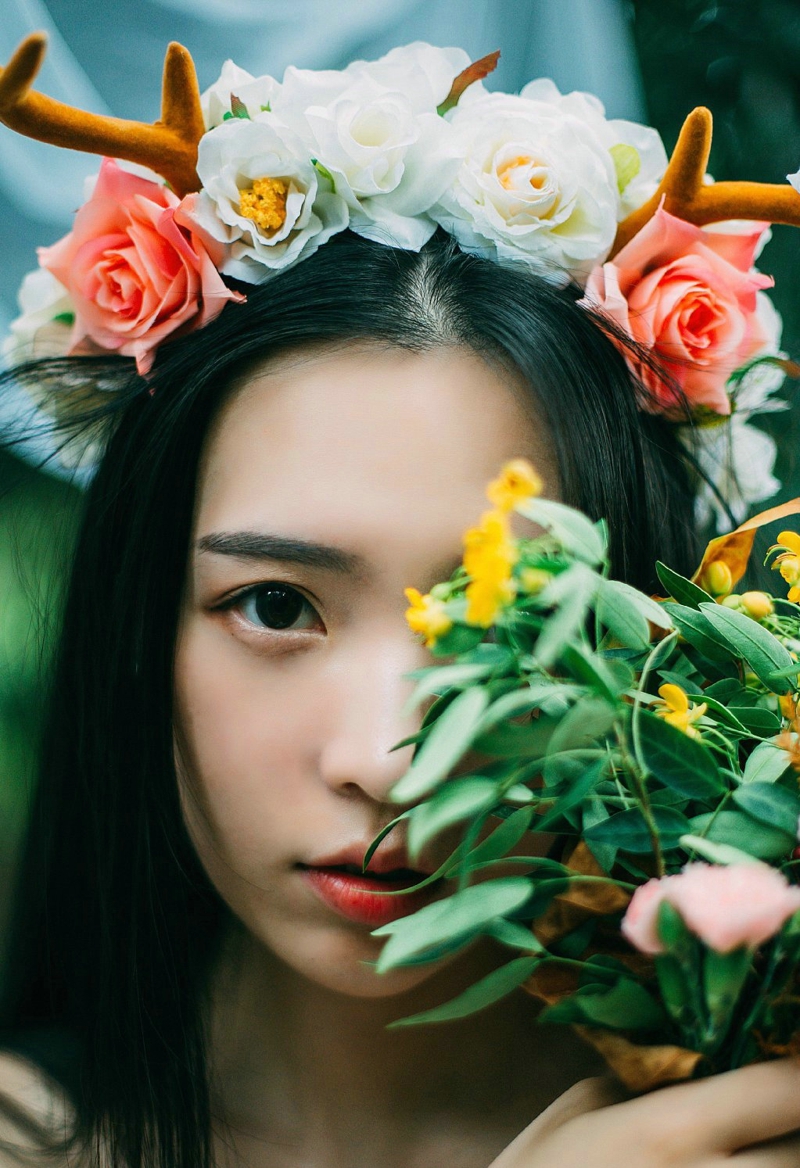 纯白私房内的马尾清纯姑娘柔美娇嫩写真