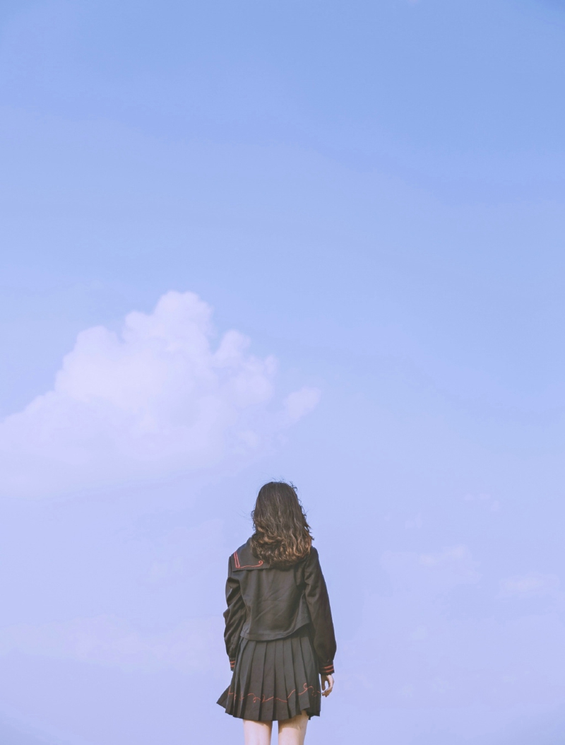 甜美日系美女卷发精致五官清新怡人