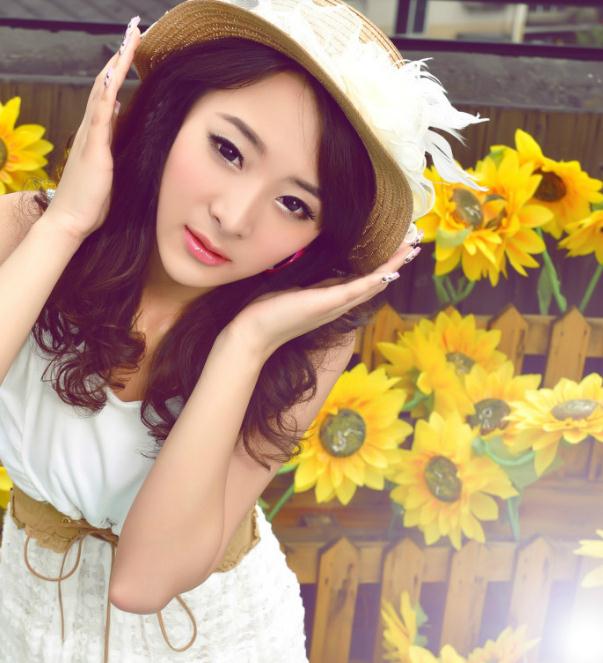 优雅时尚 恬美端庄的美女写真集