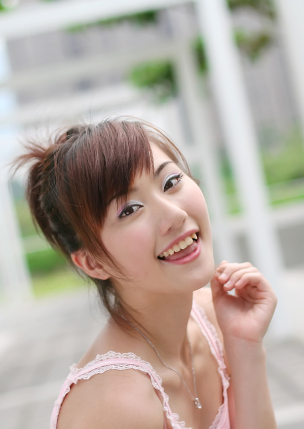 别人家的女朋友，这么靓丽!