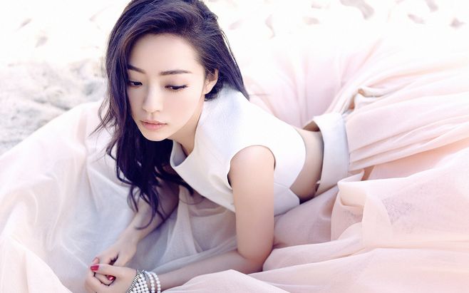 歌手张靓颖美图