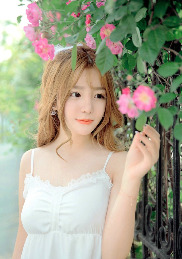 甜美花仙子的粉嫩写真