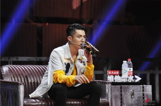 吴亦凡炫酷高清壁纸下载