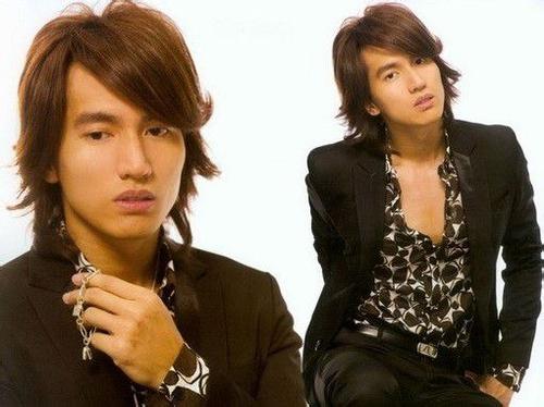 言承旭帅气写真图片