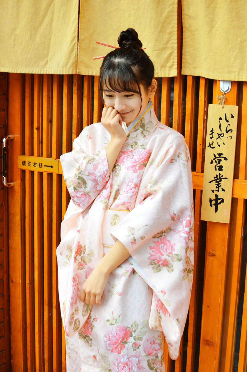 日本素颜和服美女夏日祭甜美迷人写真