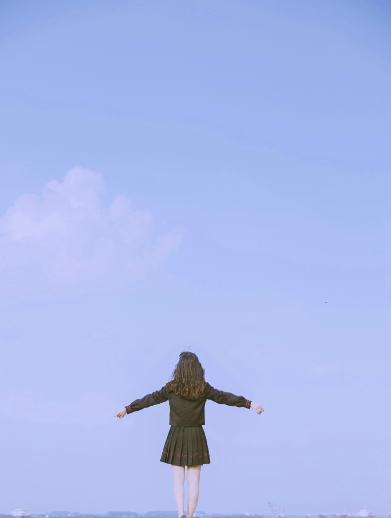 甜美日系美女卷发精致五官清新怡人