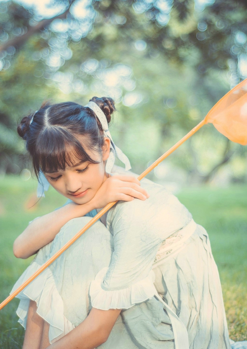 葡萄园内的清新气质美女养眼气质写真