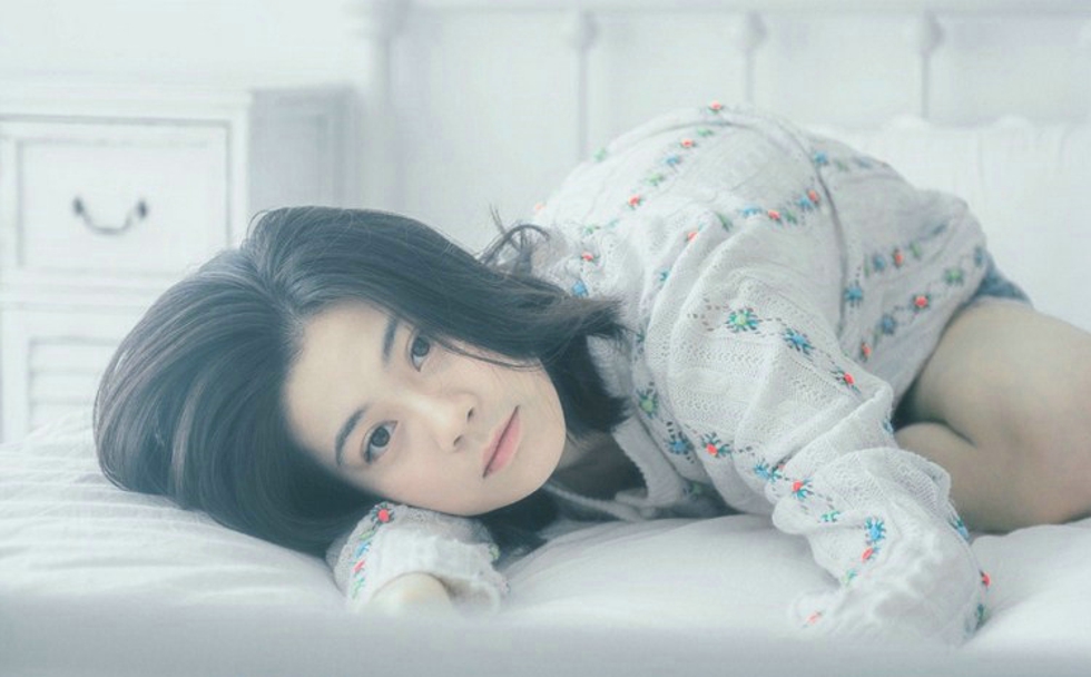 睡眼朦胧清纯娇嫩早安少女