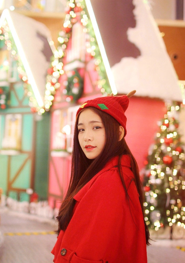 甜美圣诞女孩粉嫩性感娇俏可人