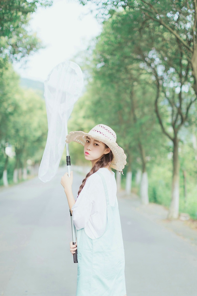 优雅清新女孩可爱迷人写真图片