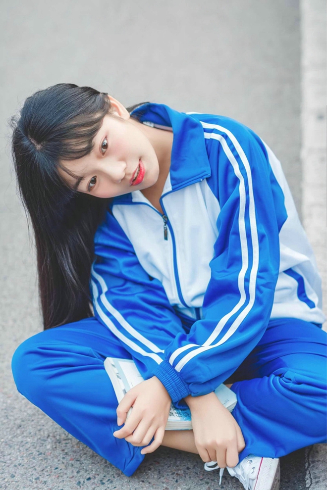 娇巧甜美阳光美女校服活力可爱唯美写真