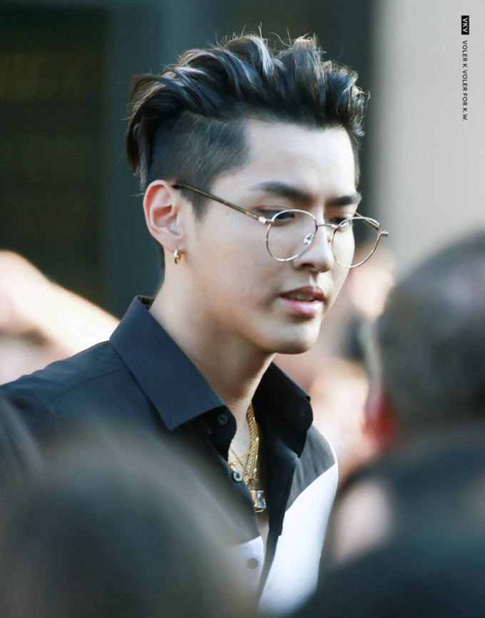 吴亦凡的凝视电眼十足美图写真