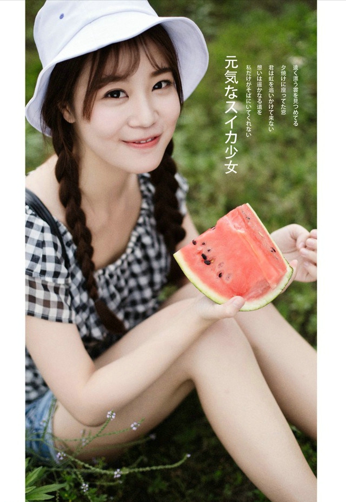 西瓜女孩清纯阳光甜美写真