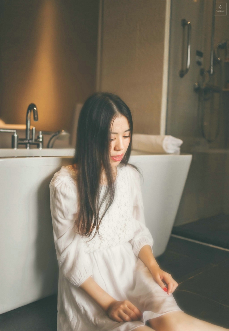 私房气质长发美女温婉柔美写真