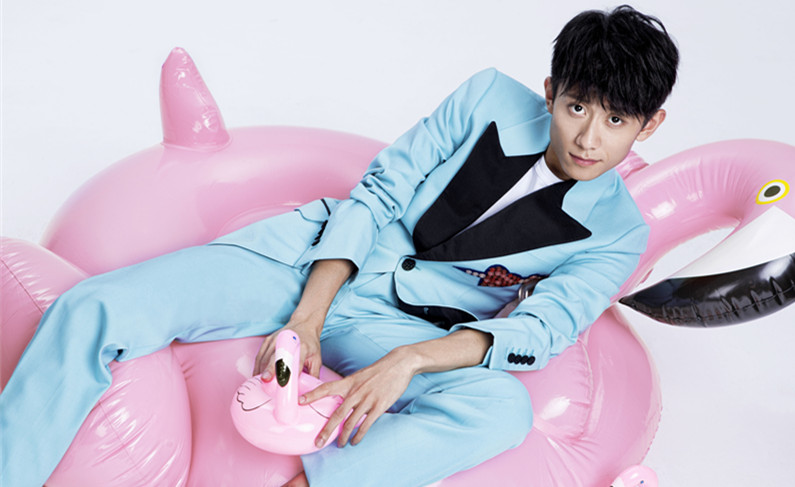 痞帅张一山图片桌面壁纸