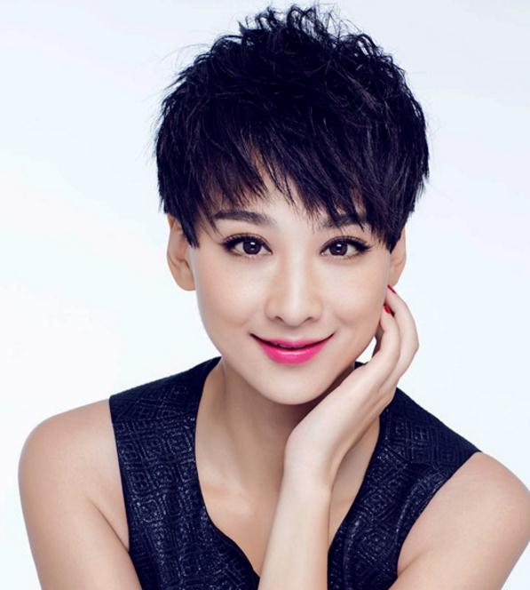 优雅气质美女 新春时尚写真