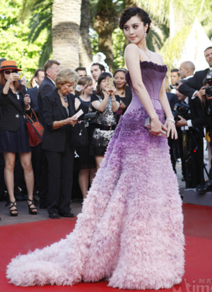 那些年范爷红毯上的惊艳造型