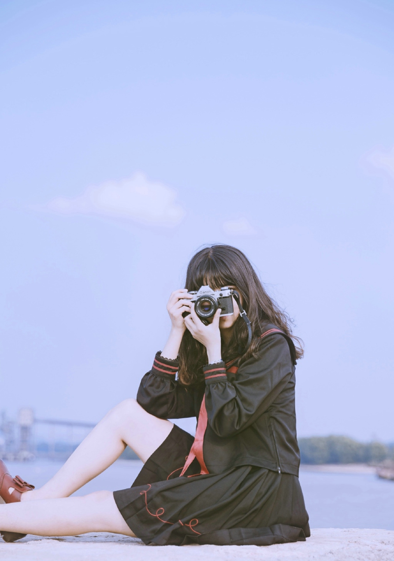 甜美日系美女卷发精致五官清新怡人