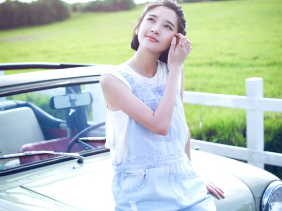 甜蜜可爱美丽美女唐艺昕壁纸