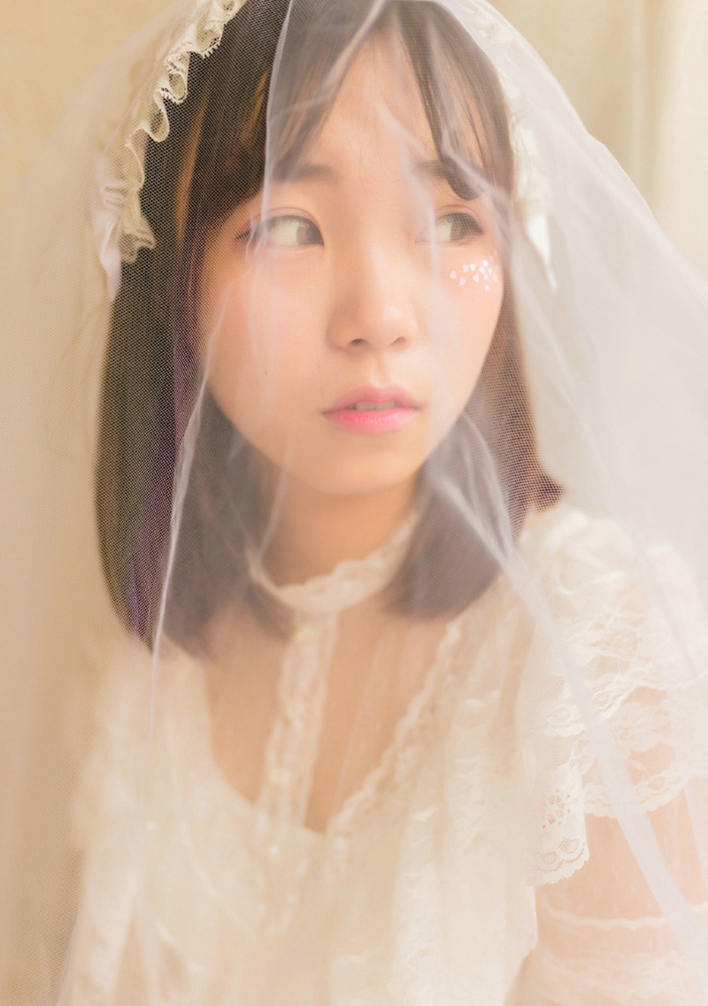 格子衬衫氧气美女清新阳光迷人写真