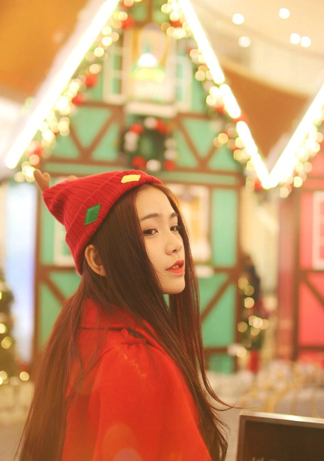 甜美圣诞女孩粉嫩性感娇俏可人