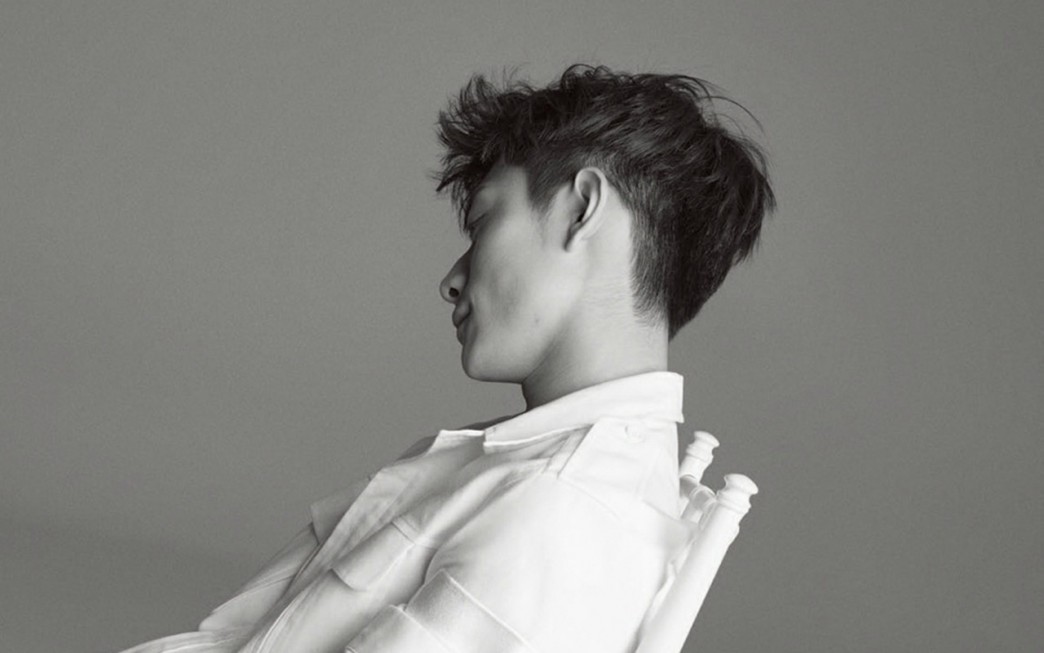 痞帅张一山图片桌面壁纸