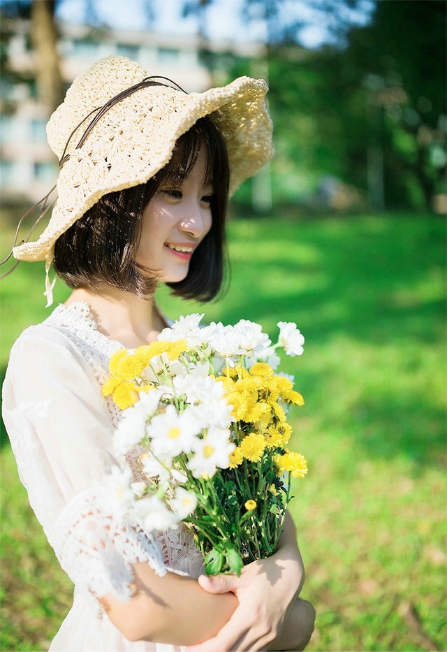 甜美采菊花姑娘优美写真图片
