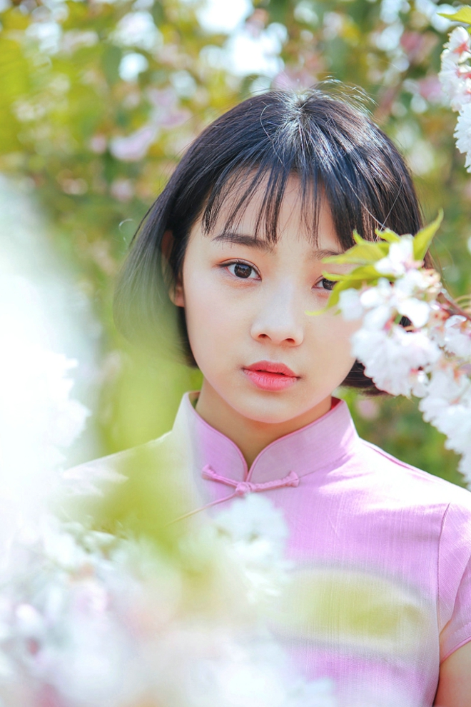 短发美女青春阳光时尚写真