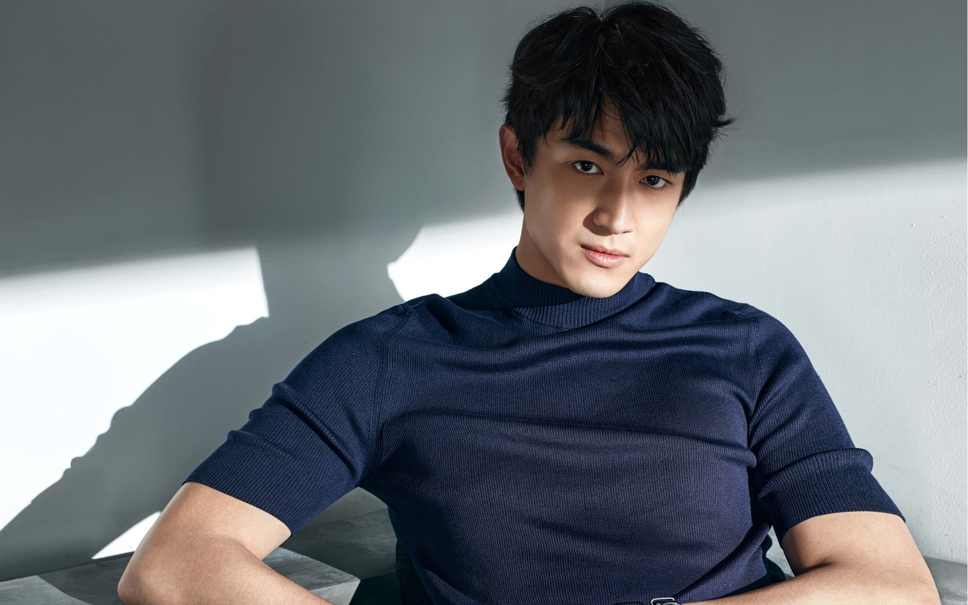 林更新硬朗帅气个人高清壁纸