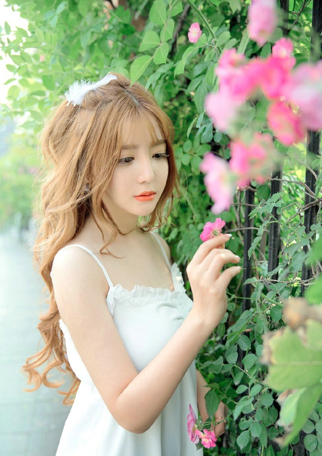 甜美花仙子的粉嫩写真