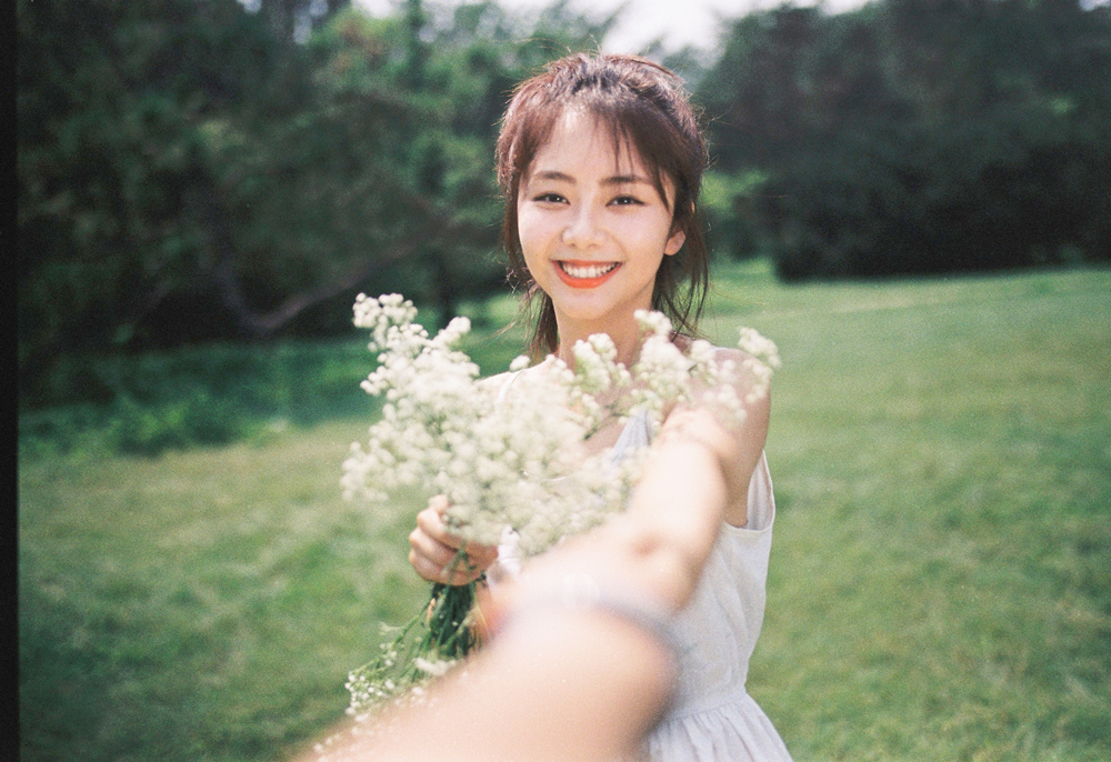 笑容甜美谭松韵高清壁纸