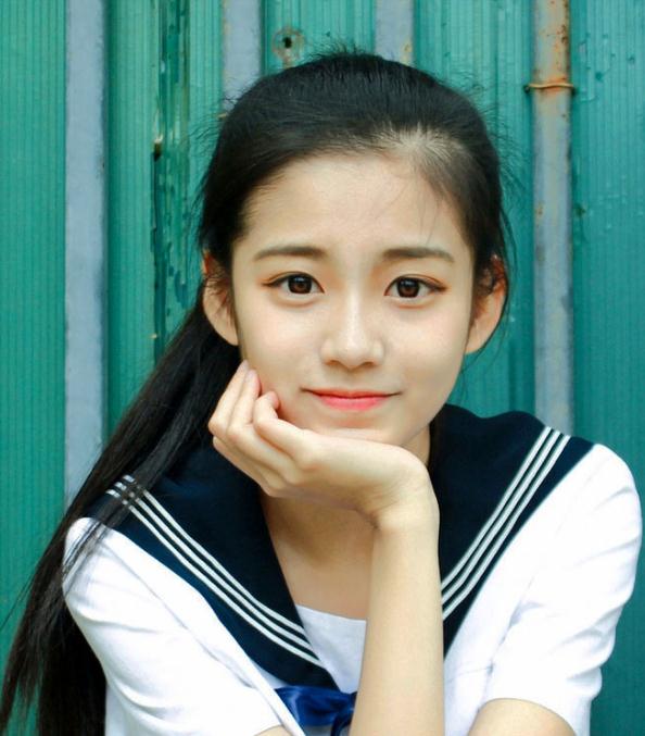 清纯靓丽的美少女 将我心儿都融化