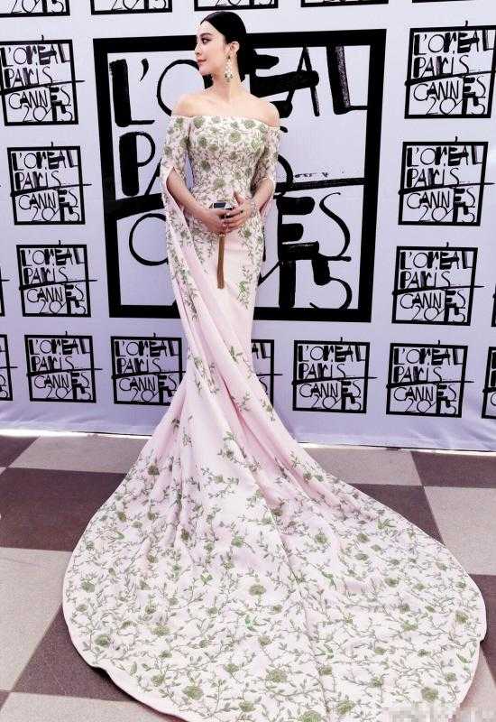 那些年范爷红毯上的惊艳造型