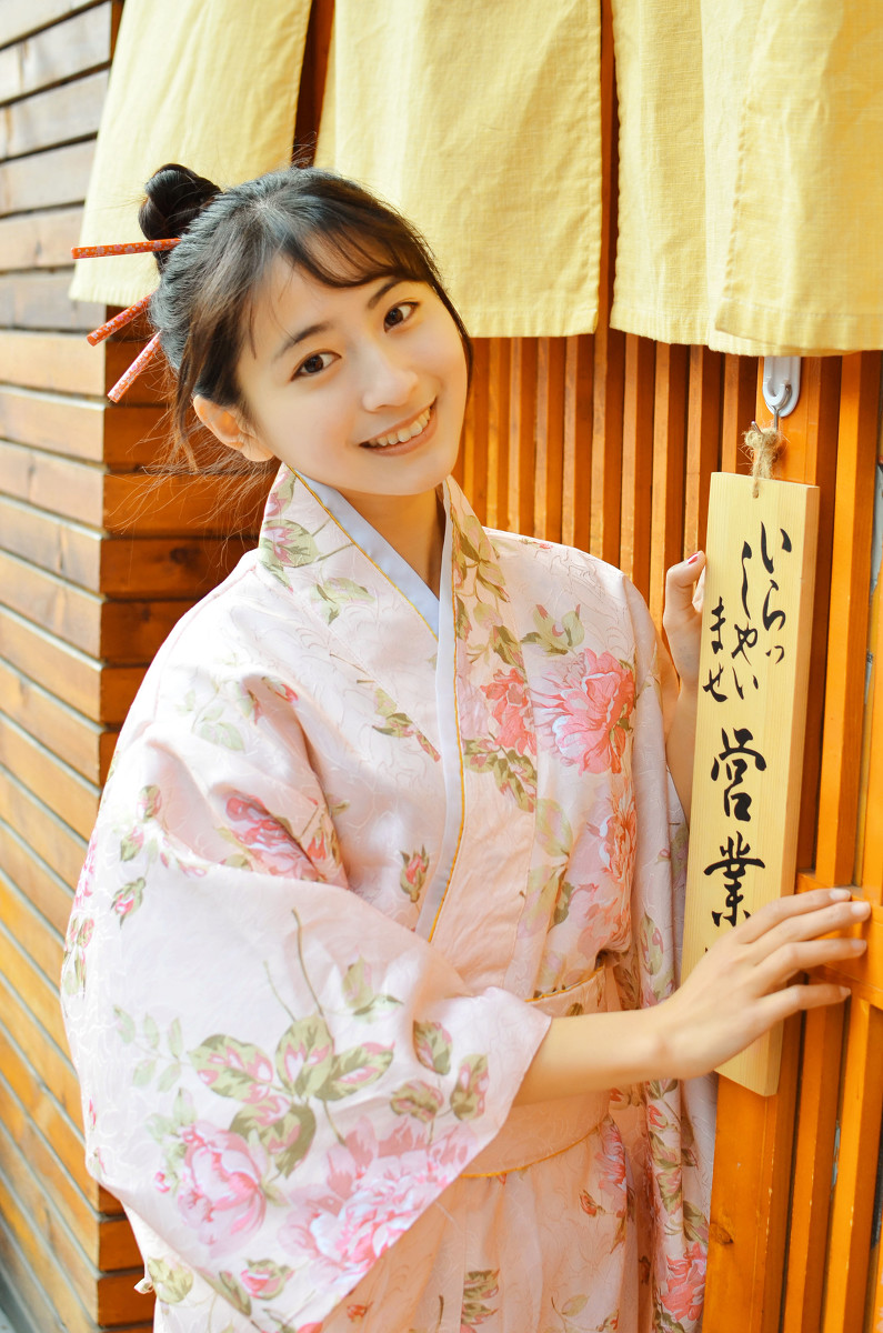 日本素颜和服美女夏日祭甜美迷人写真