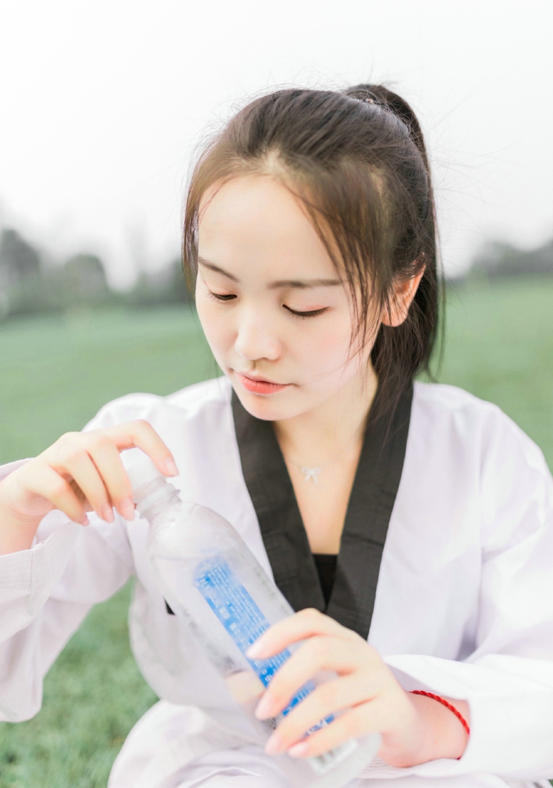 柔道马尾少女高颜值精致五官私拍写真