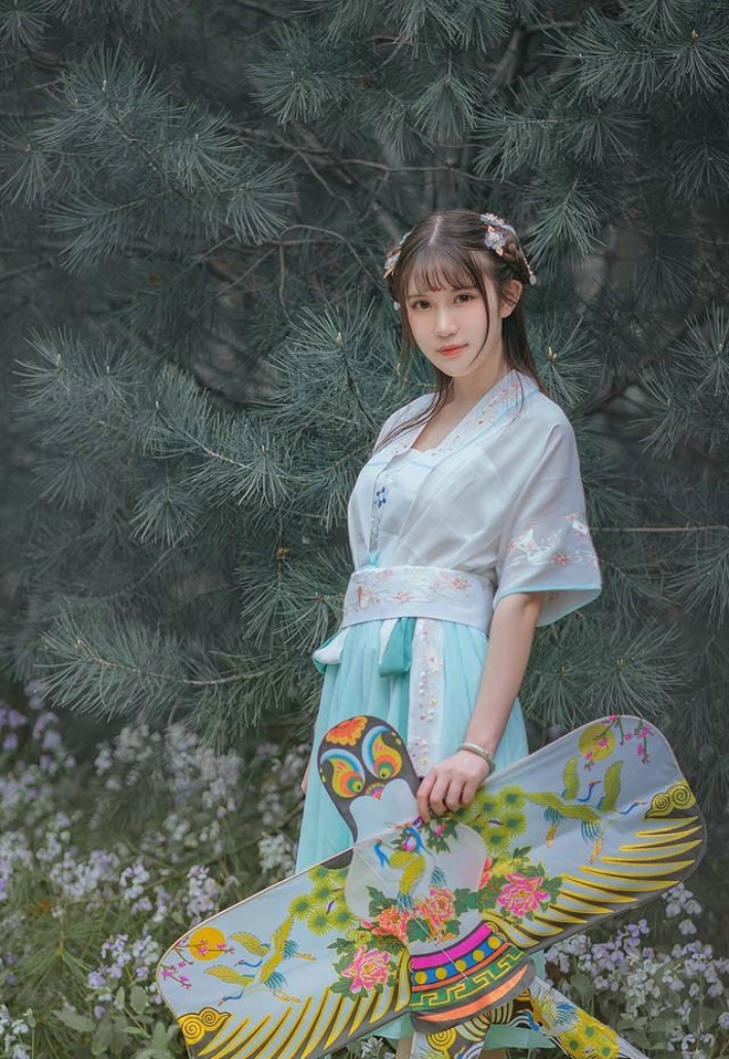 优雅古典小美女细腻容颜