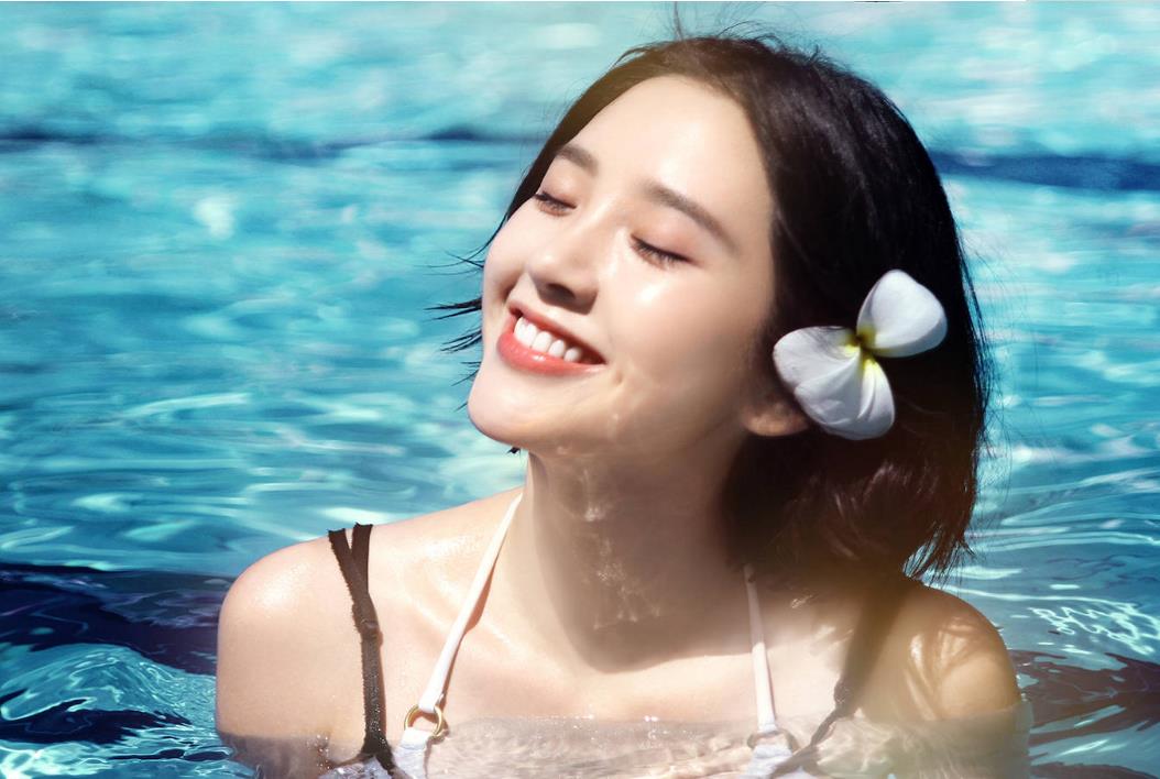 唐艺昕可爱甜美写真